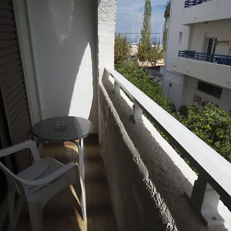 International Hotel 2*