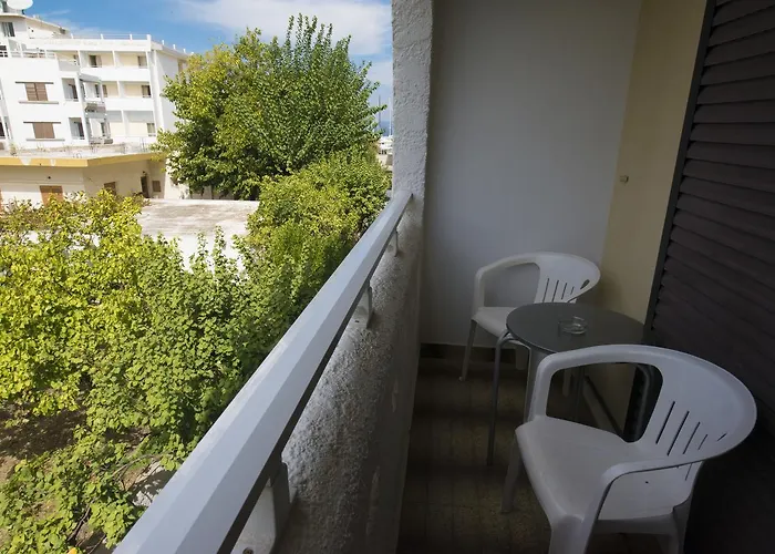 International Hotel 2*