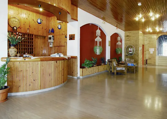 International Hotel 2*